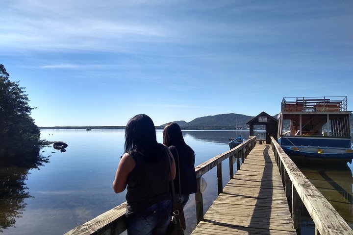 Navigate the local culture of Costa da Lagoa