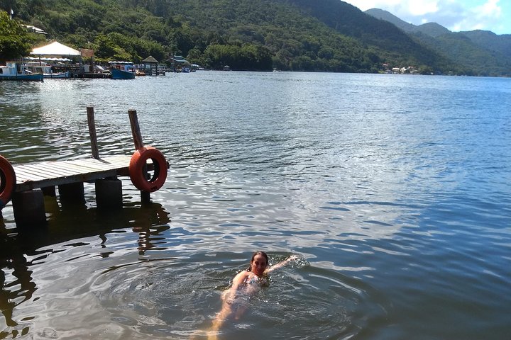 Navigate the local culture of Costa da Lagoa