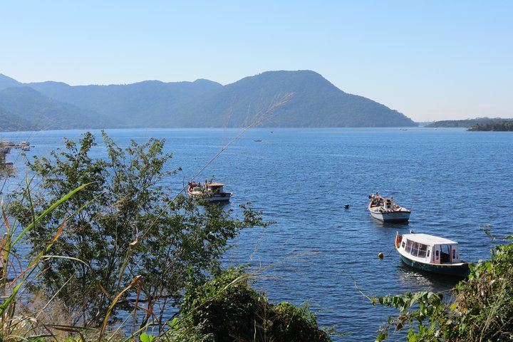 Navigate the local culture of Costa da Lagoa