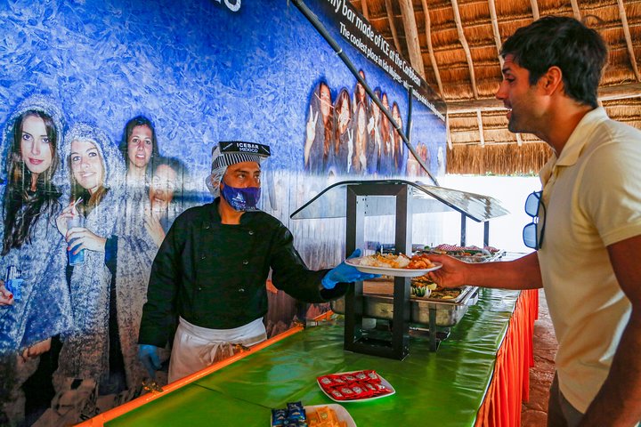 Isla Mujeres Cruise with Beach Club, Snorkel, Lunch and Open Bar