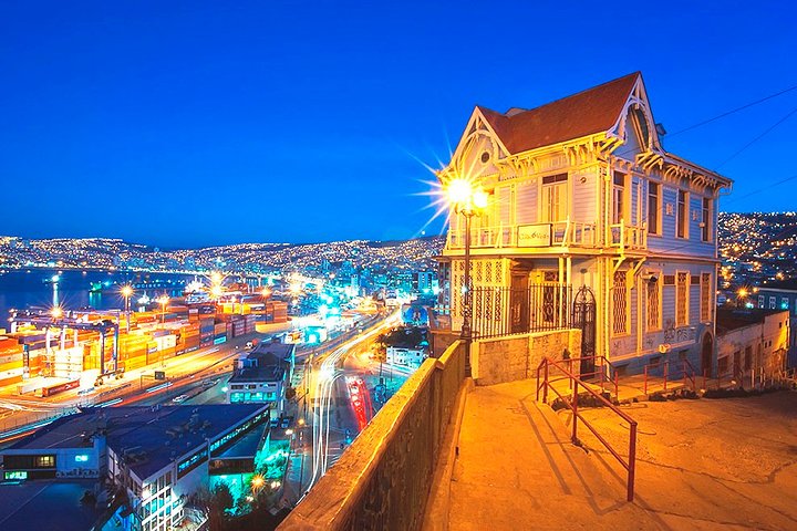 A full Private Tour of Valparaiso from Santiago (Standard)
