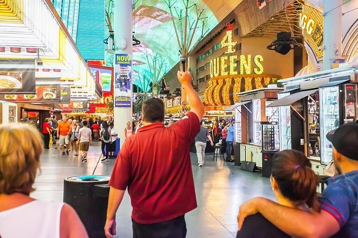 Big Bus Las Vegas: Sightseeing Night Tour by Open-Top Bus
