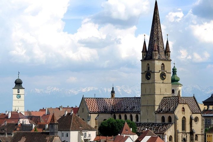 Oradea to Bucharest - Private Transfer - Car and Driver