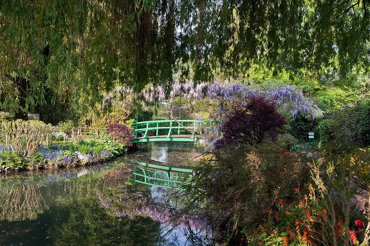 Guided tour Monet's house and gardens/small group