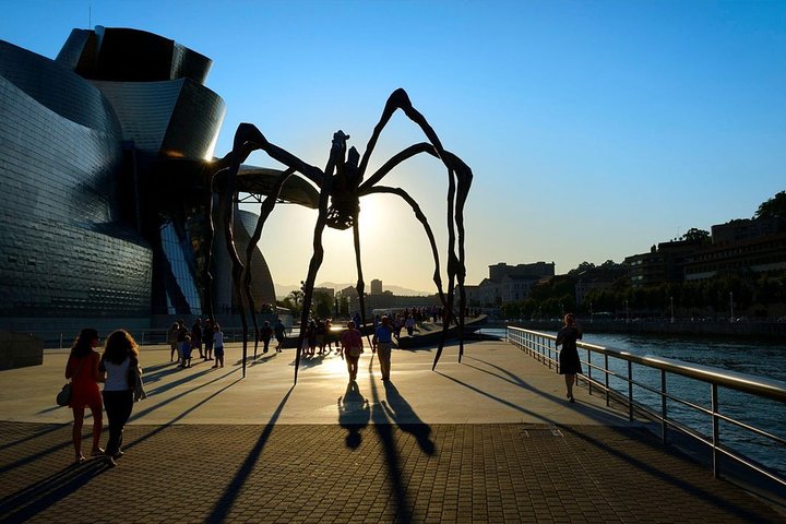 Bilbao: Guggenheim Like Never Before: VIP Access. Small Group.Top