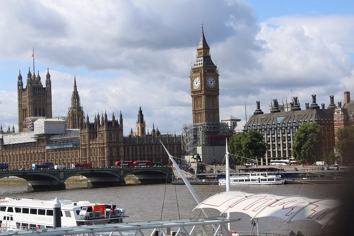 Private Pre Cruise Excursion Transfer London to Southampton Port Via Stonehenge