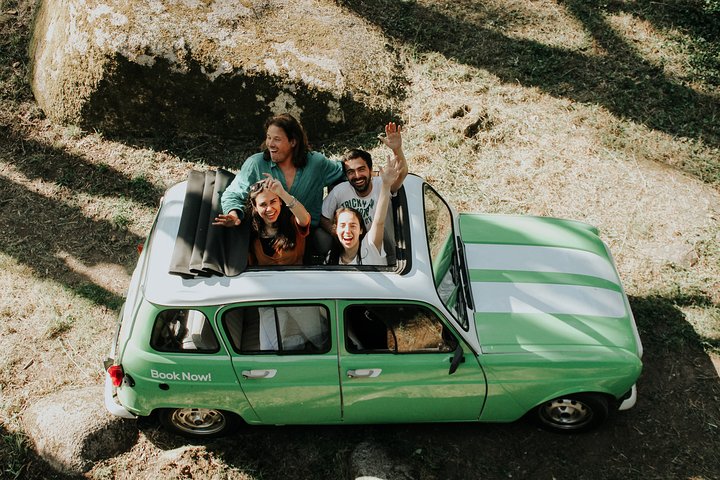Private Sintra Tour Palaces and Coast by Vintage Car or Jeep