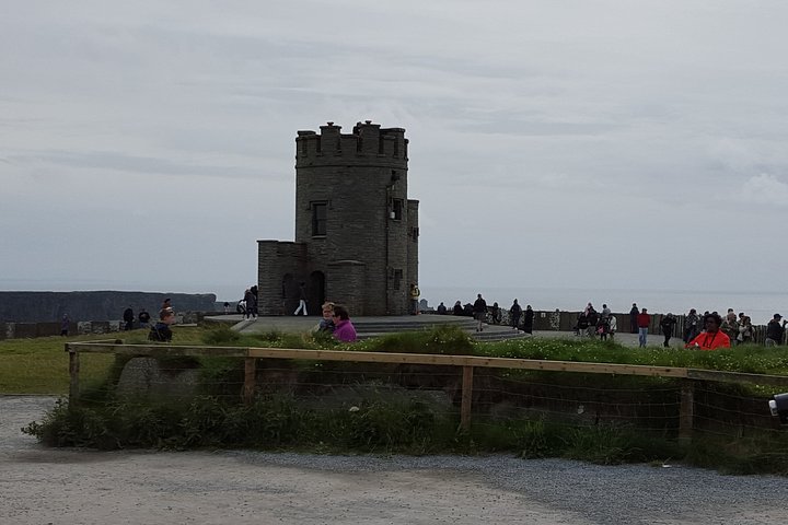 Galway to Aran Islands & Cliffs of Moher Day Tour & Cliffs Cruise