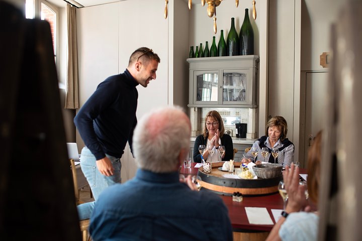 Champagne Tasting Class and Lunch near Epernay