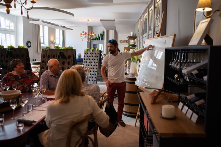 Champagne Tasting Class and Lunch near Epernay