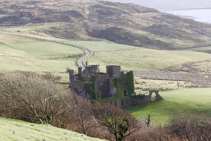 From Galway: Guided tour of Connemara with 3 hour stop at Connemara National Pk.