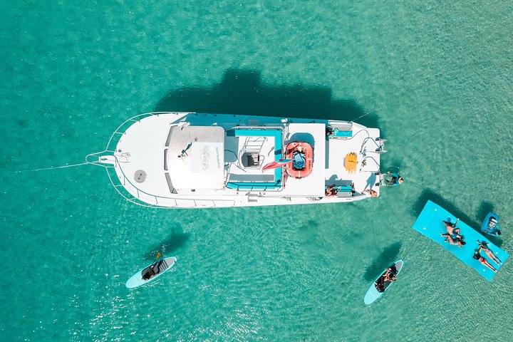 All Inclusive Beach and Snorkel Boat Tour to Icacos Island