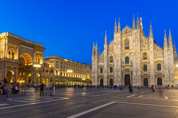 Private Transfer: Milan Airport MXP to Lake Como by Luxury Van
