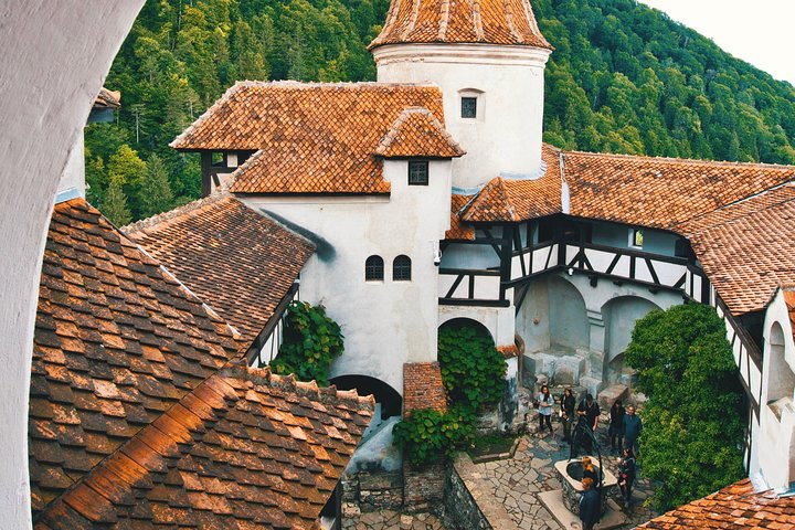 Day Tour to Brasov and Bran