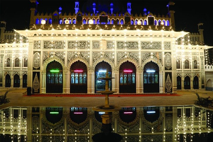 5-Hour Lucknow Sightseeing Tour with Hotel Pickup
