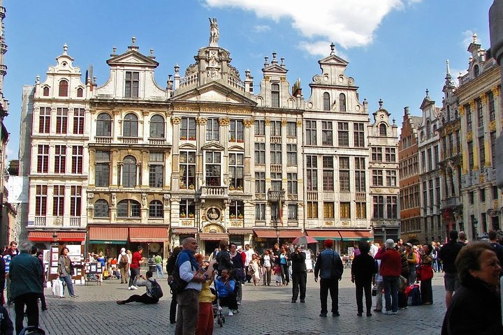 Private Transfer: Brussels Airport BRU to Brussels by Luxury Van