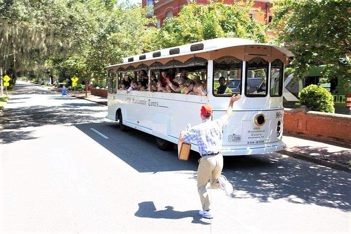 Narrated Historic Savannah Sightseeing Trolley Tour