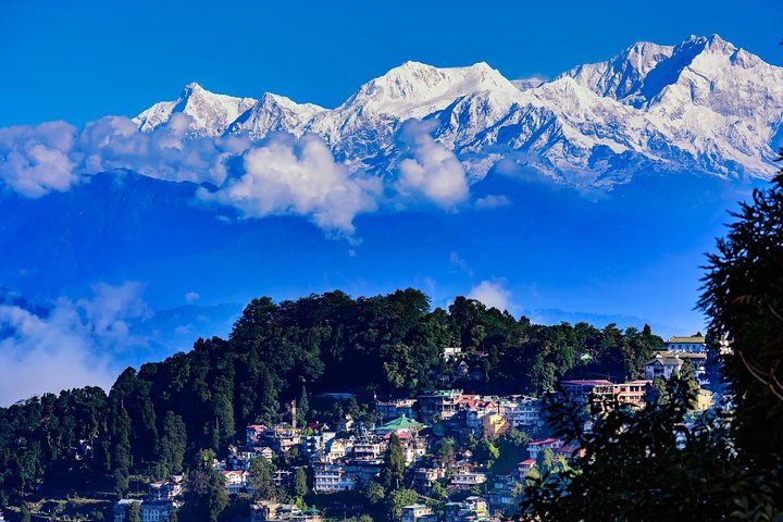 4-Day Sandakphu Private Trek with Accommodation