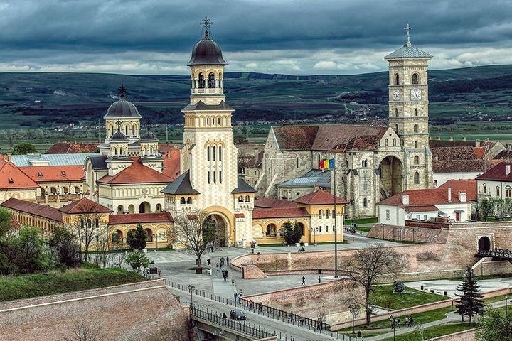Tour to Corvin Castle in Hunedoara & Alba Iulia