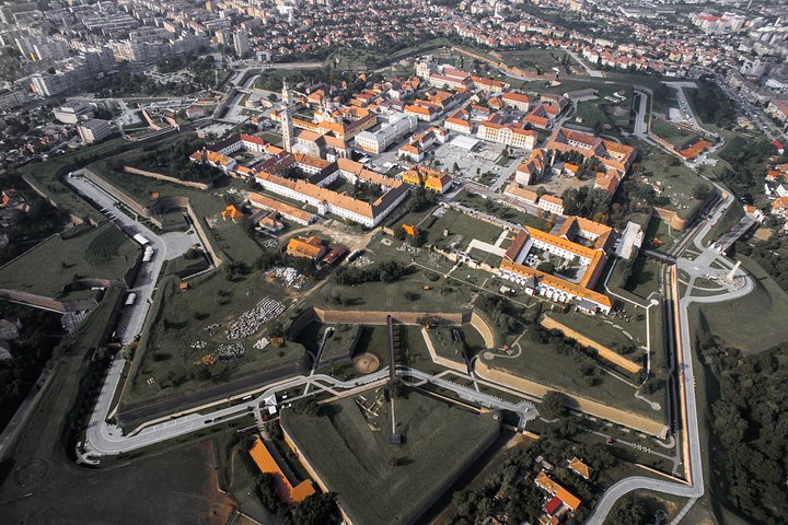 Tour to Corvin Castle in Hunedoara & Alba Iulia