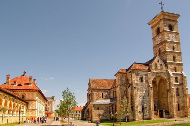 Tour to Corvin Castle in Hunedoara & Alba Iulia