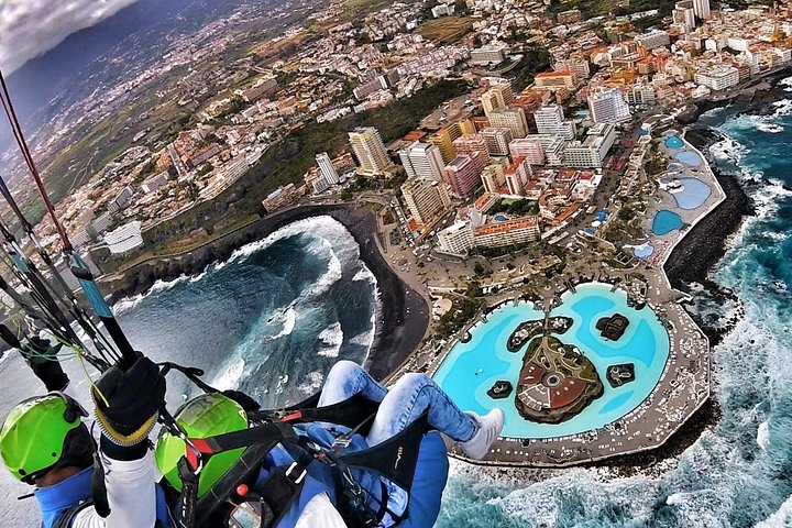 Bronze Tandem Paragliding Flight in South Tenerife with Pick-up