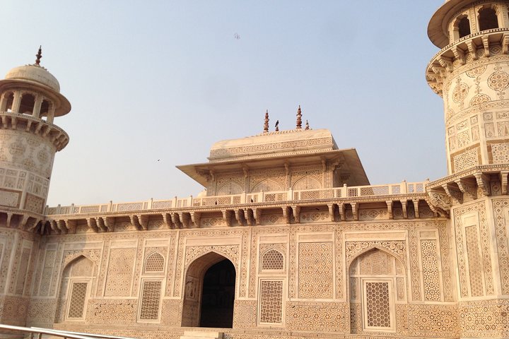 Private Taj Mahal Sunrise and Agra Fort Skip the Line Tour