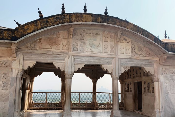 Same Day Taj Mahal Tour by Flight from Mumbai, Pune or Chennai