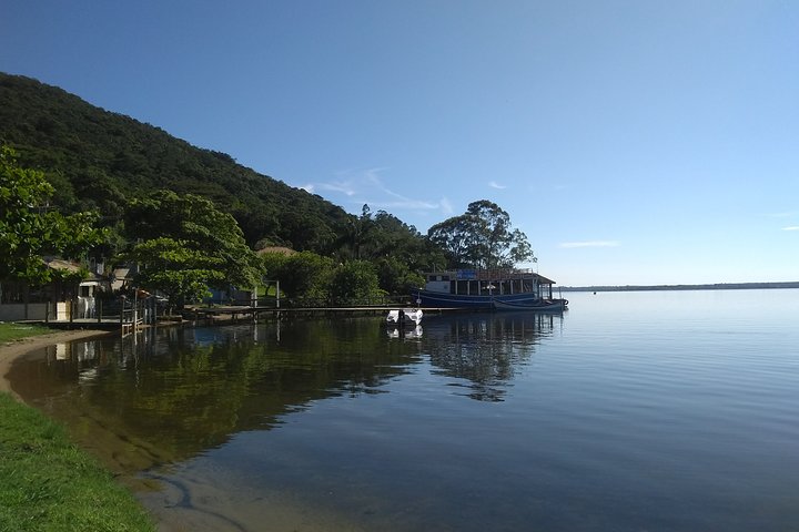 Navigate the local culture of Costa da Lagoa