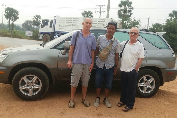 A day Trip Sightseeing Phnom Penh - Siem Reap - Private English Speaking Driver