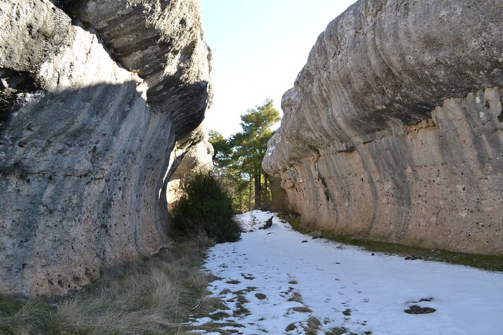 Enchanted City, Laguna de Uña and Ventano del Diablo