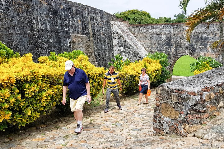 Omoa Day Tour from San Pedro Sula