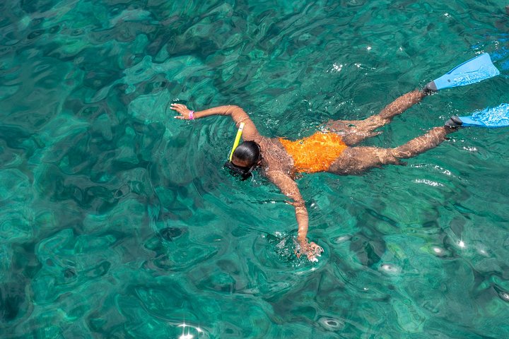 St Kitts Deluxe Catamaran Snorkeling Tour With Lunch