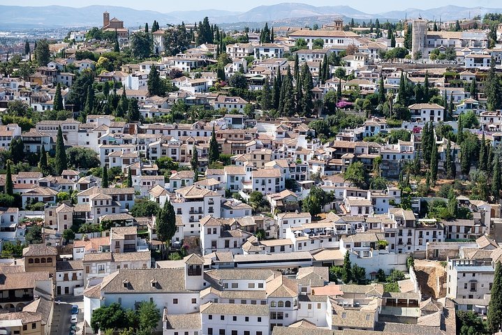 Sunset Walking Tour in Albaicín & Sacromonte