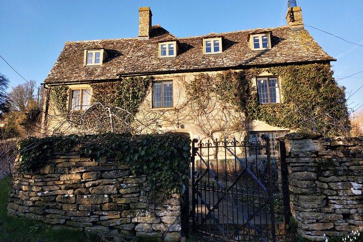 Cotswolds Electric Bike One Day Private Tour starts near Oxford