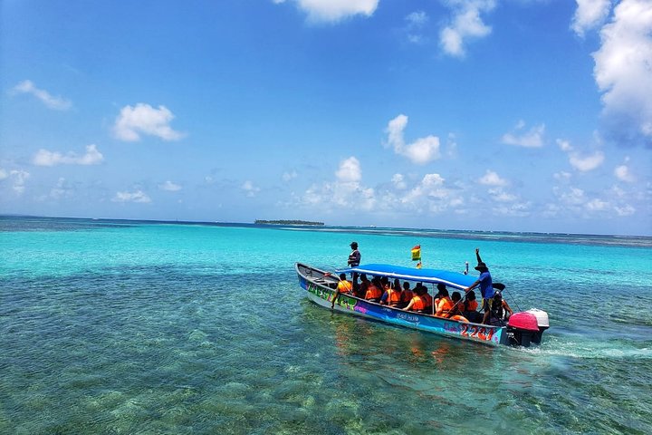 San Blas Islands 4D/3N Trip with Holandeses Cays & Boat Tour