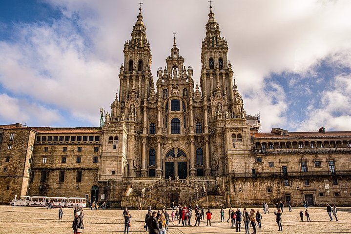 Camino De Santiago: Last 100 km walk from Sarria to Santiago de Compostela