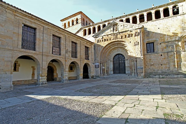 Historic Santillana del Mar Hidden Treasure Private Tour