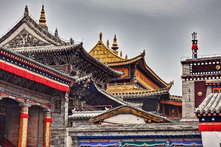 Private Day Tour to Kumbum Monastery, Dongguan Mosque in Xining from Lanzhou