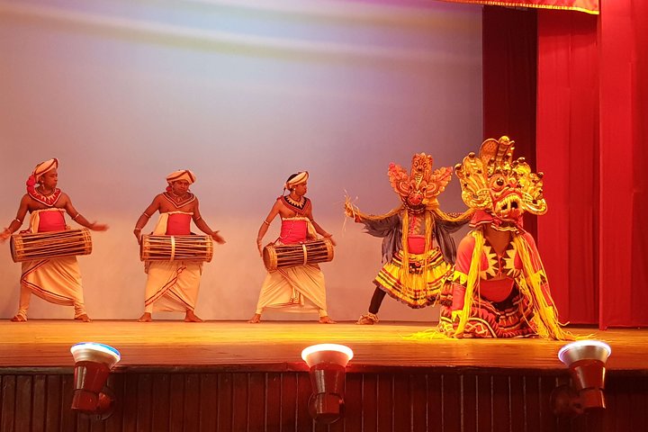 Exciting evening with Fire Dancing cultural show