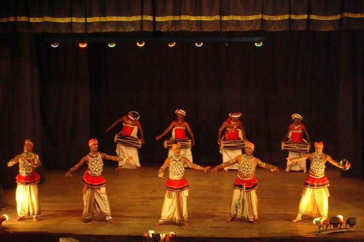 Exciting evening with Fire Dancing cultural show
