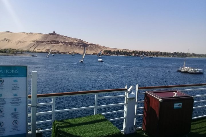 2 Nights Nile cruise from Aswan to Luxor&Abu Simbel And Balloon