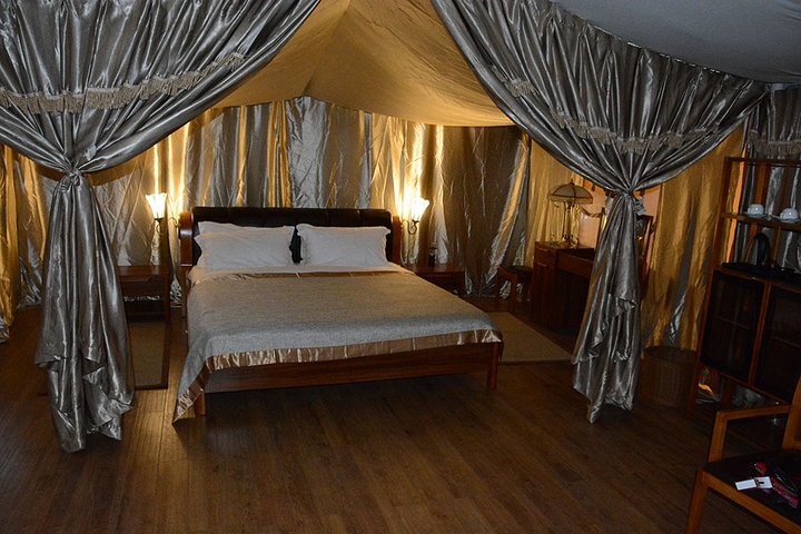 4 Days, 3 Nights Safari – Lake Nakuru and Maasai Mara Safari