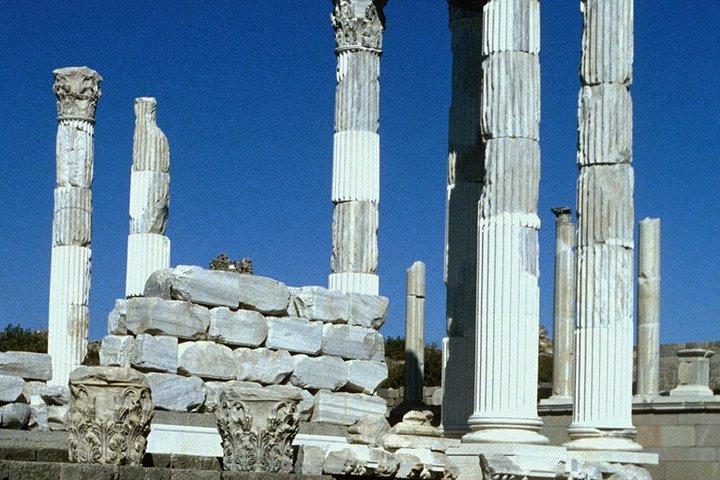 Private Transfers İzmir City or Adnan Menderes Apt to/from Pergamon Antic City