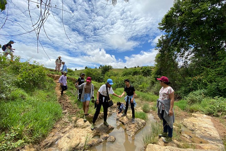 " Off the beaten track ” ( Kalaw to Pindaya )