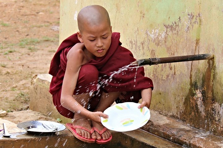 2 Days 1 Night “ Off the beaten track ” ( Kalaw to Inle )