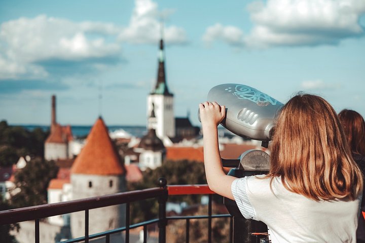 Helsinki to Tallinn Guided Tour -cruise ticket & pick up included