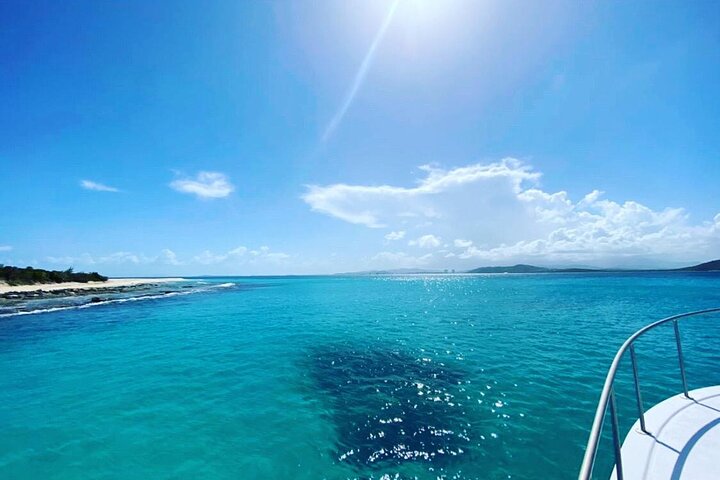 All Inclusive Beach and Snorkel Boat Tour to Icacos Island