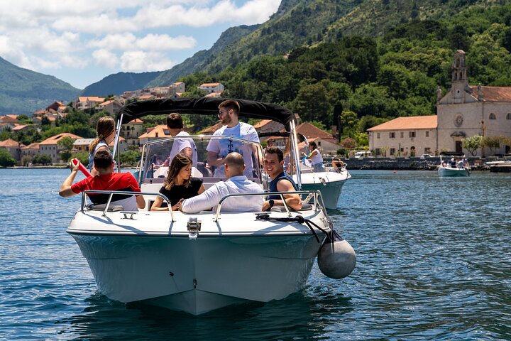 VIP Private Charter: Blue Cave & Lady of the Rocks (Flexible)