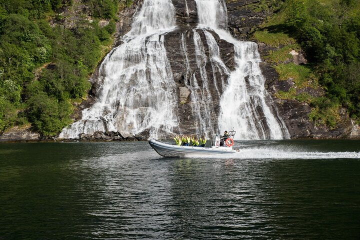 Geiranger: RIB Fjordsafari Geirangefjord